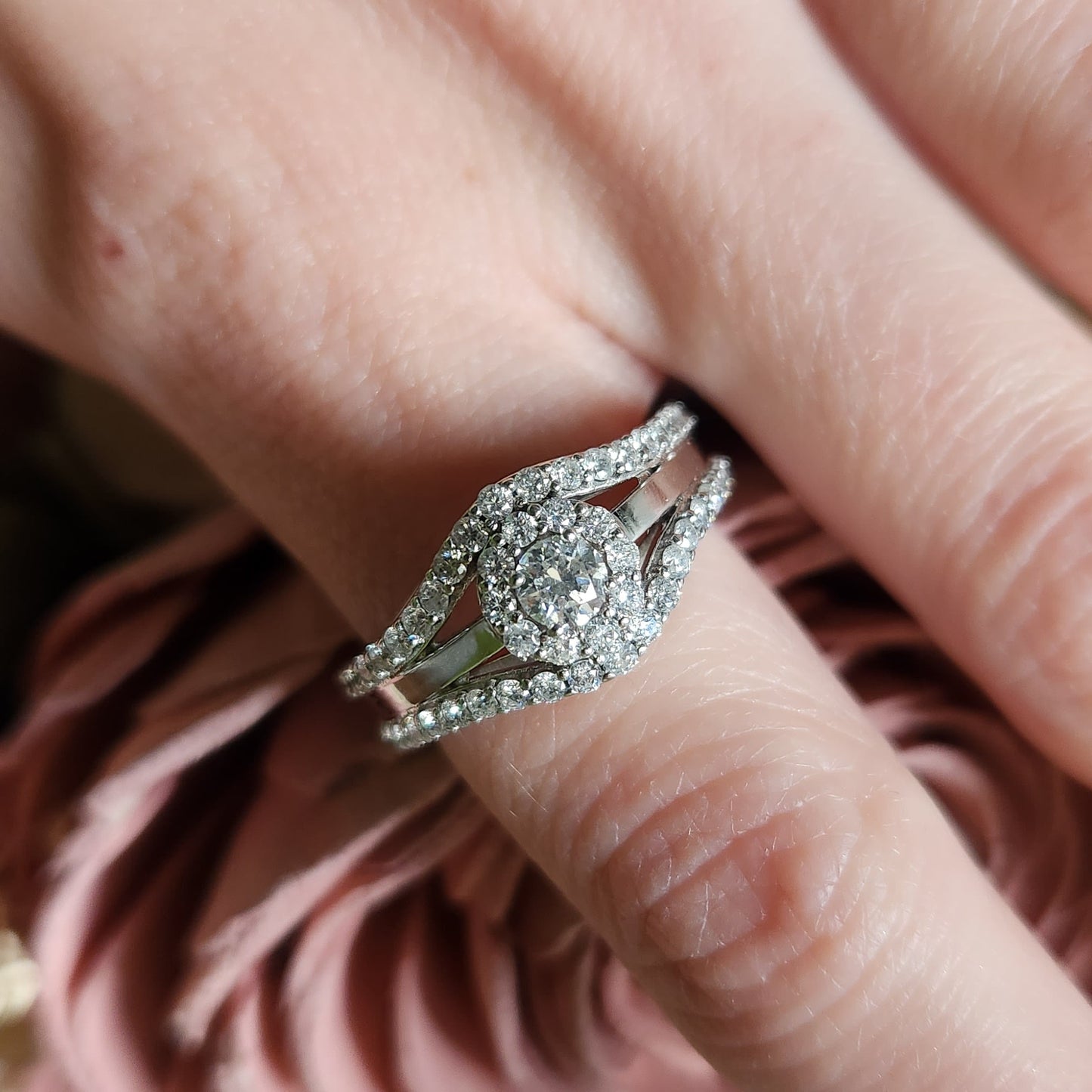 18kt White Gold - Browns Diamond Engagement Ring