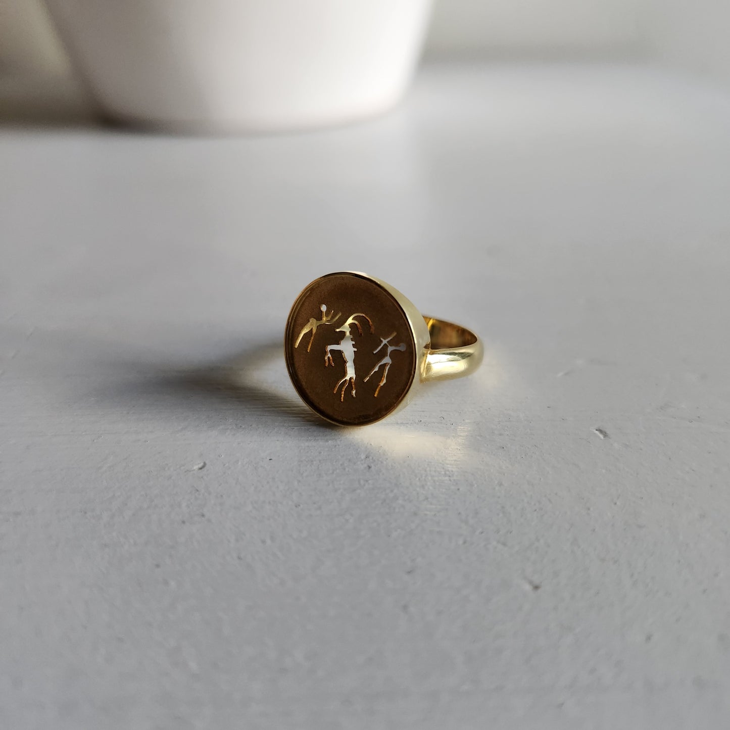 18kt Yellow Gold - The Hunt Ring